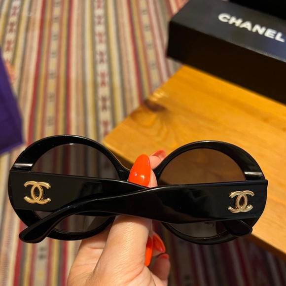Vintage Chanel Sunglasses 01948 94305 certified Black Round Lunettes Sunglasses main image 11